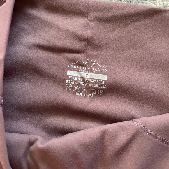 Women’s workout leggings - Picture 3 of 3